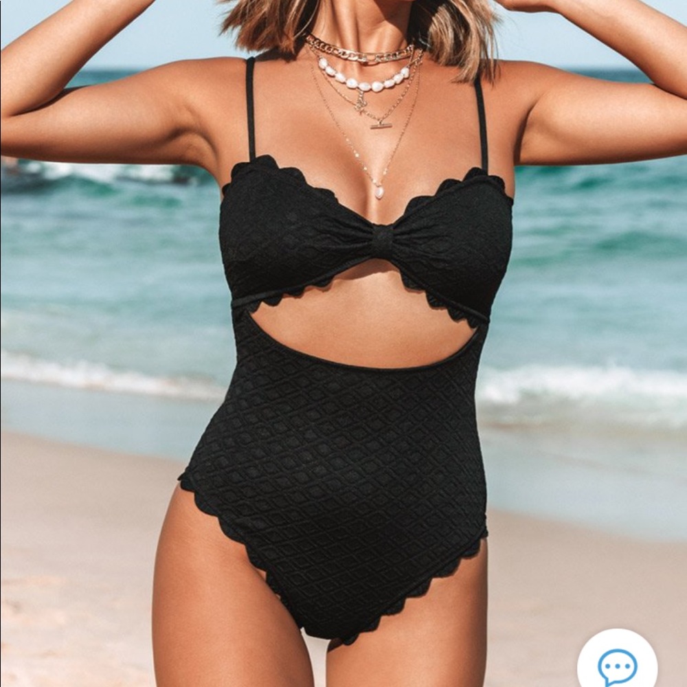 NWT & NIB Cupshe Solid Black Knotted Scalloped One Piece Swimsuit. Size Small